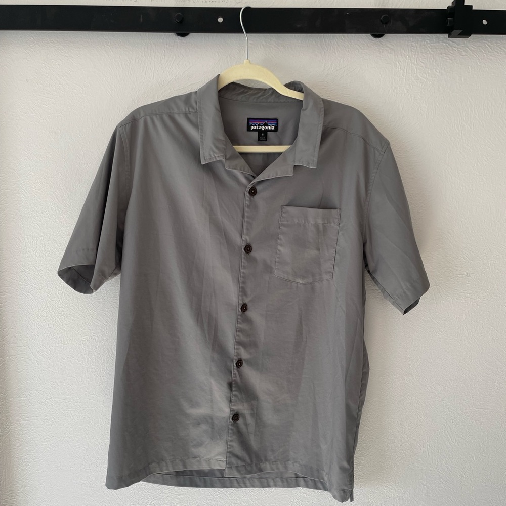 Patagonia | Men’s Gray Fishing Shirt, Size Medium